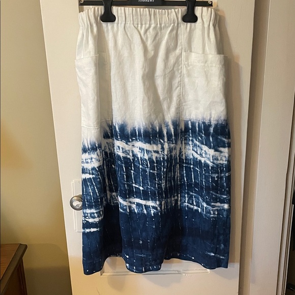 nomi Dresses & Skirts - Women's White and Navy Shibori Dyed Linen Midi Skirt